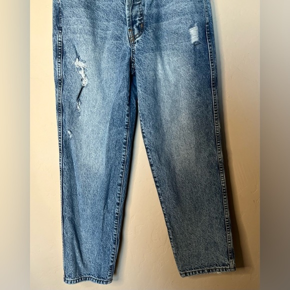 Revice Women's Size 27 Cross Over Distressed Straight Leg Denim Jean - Picture 2 of 10